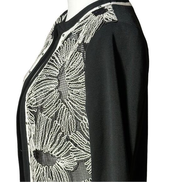 Ming Wang Toula Women’s Floral Open Knit Black Jacket Sz XSmall - Picture 6 of 9